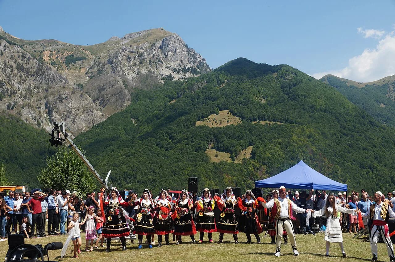 Albanian Traditions: Etiquette & Customs Guide for Albania