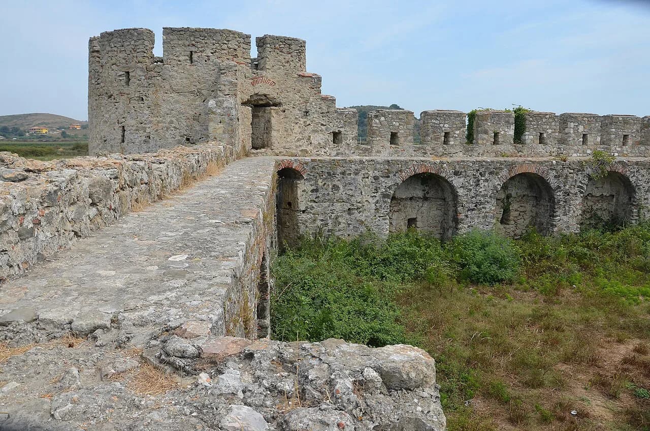 Bashtova Castle: Albania's Fortress on the Plain