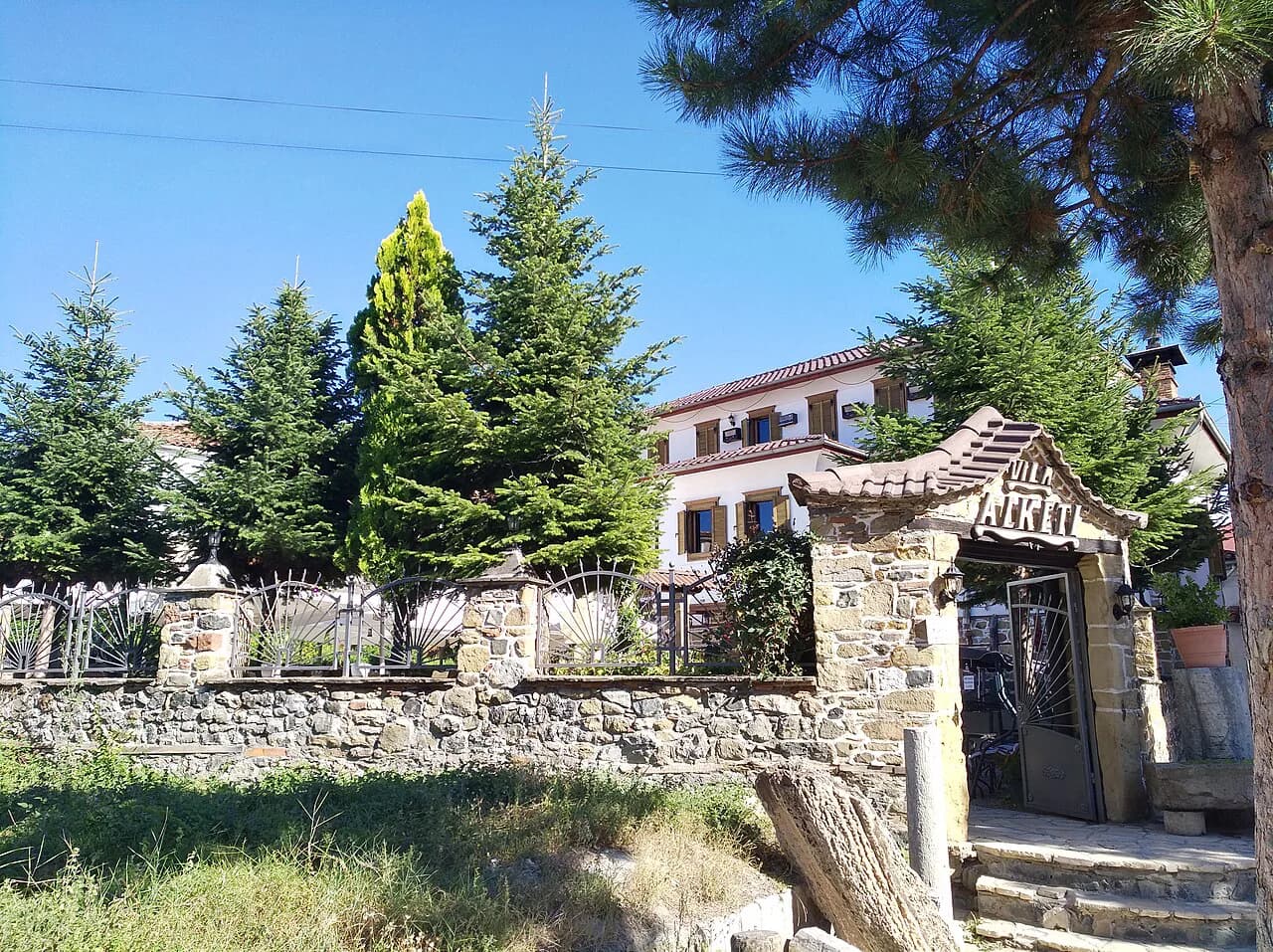 Best Restaurants in Korçë: Where to Eat and What to Order