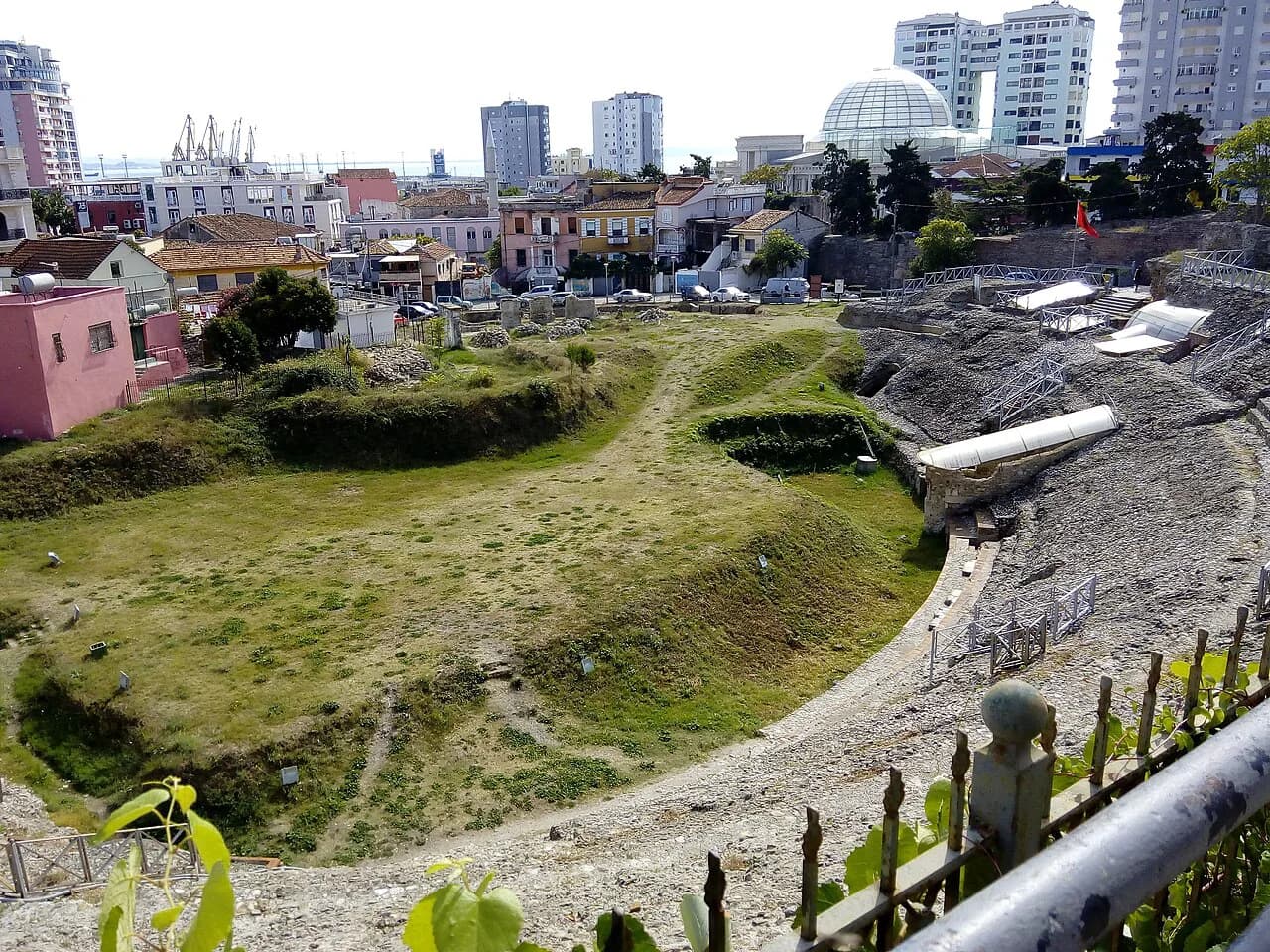 Durrës Walking Tours: Guided vs Self-Guided Routes Compared