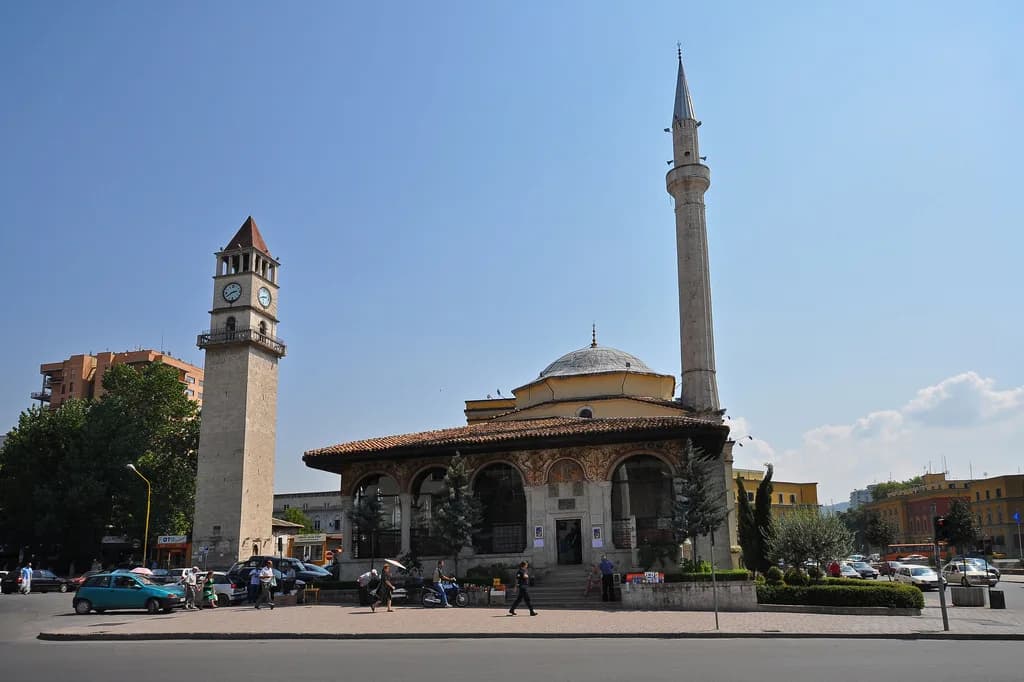Et'hem Bey Mosque, Tirana: Visiting Guide