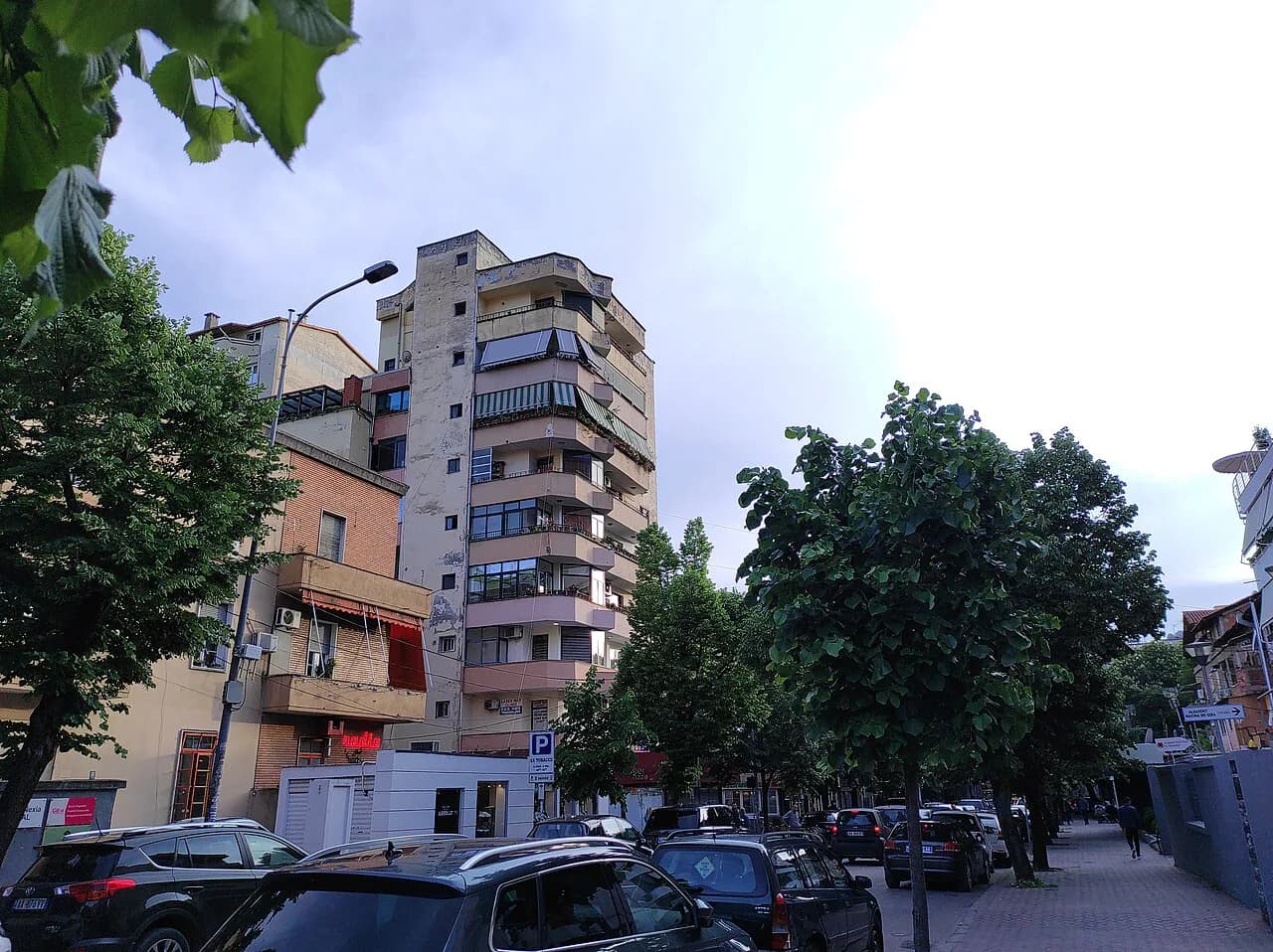 Choosing Tirana neighbourhoods: where to eat, stay and wander