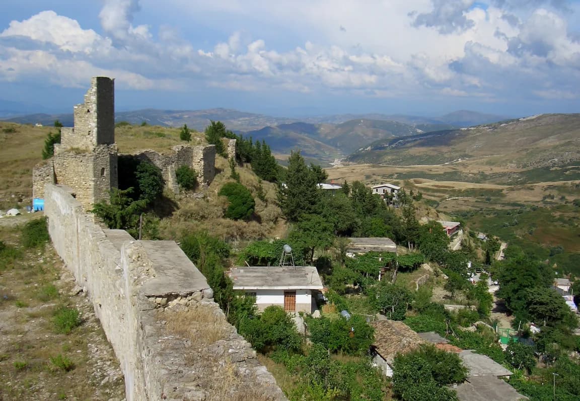 Kanina Castle: Visiting the Fortress Above Vlorë