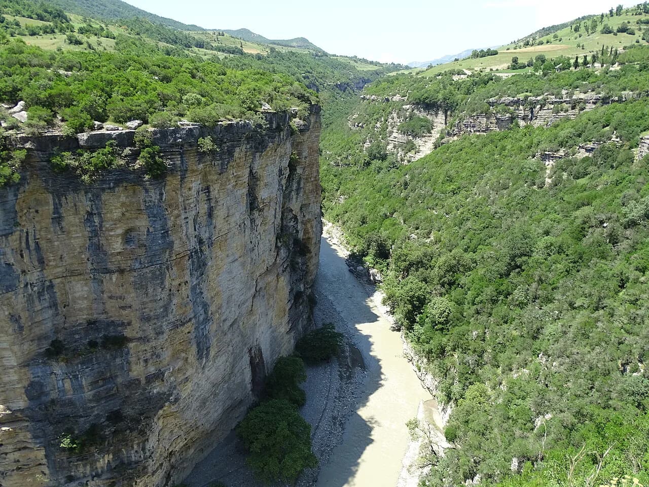 Osumi Canyon Rafting: What the Trip Involves and How to Book