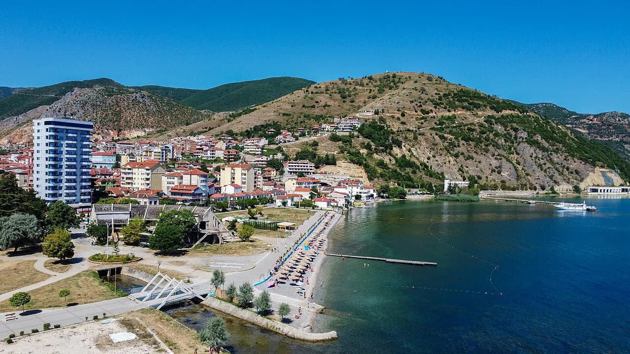 Pogradec Promenade: The Lakeside Walk on Lake Ohrid
