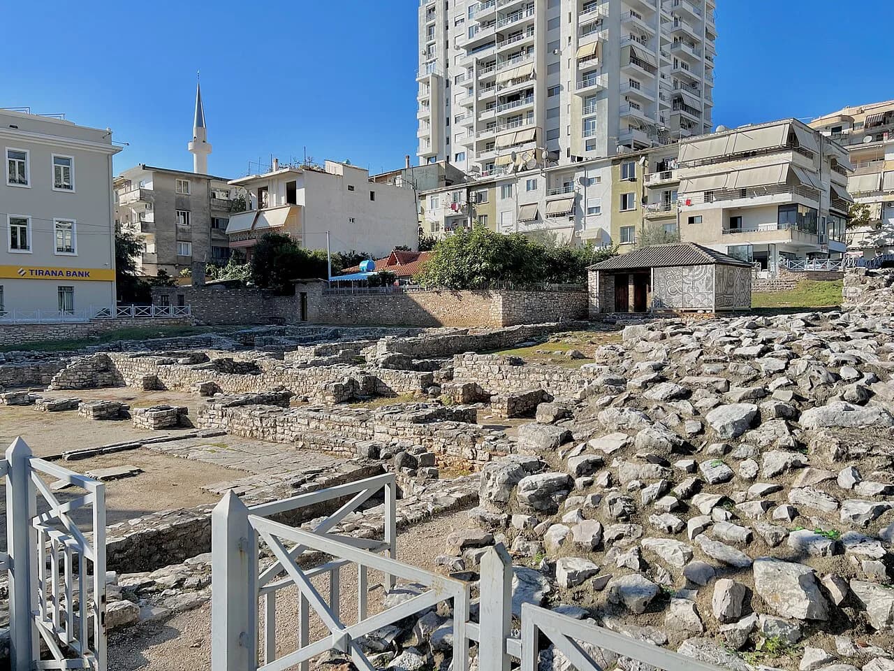 Saranda Walking Tour: A Self-Guided Route Through the Town