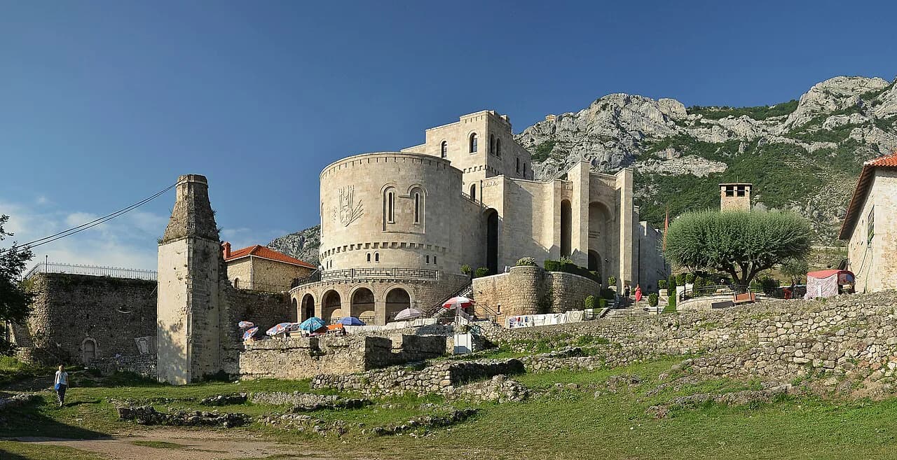 Sari Salltik Shrine, Krujë: What to See and How to Get There