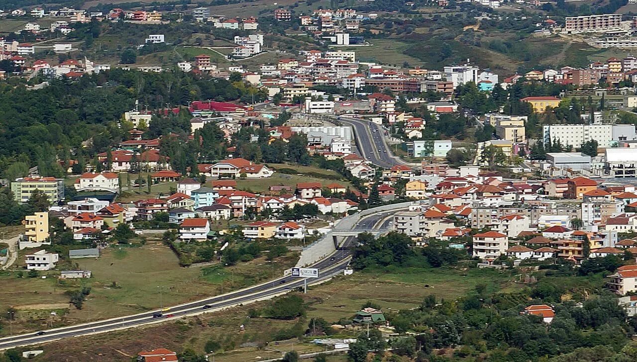 Sauk, Tirana: A Guide to Tirana's Lakeside Suburb