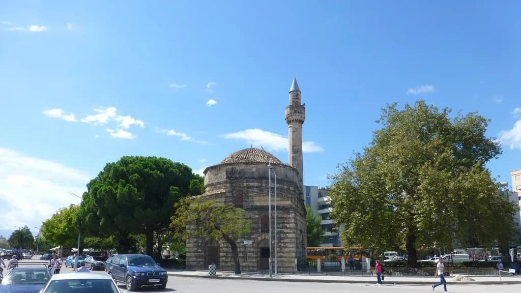 Vlorë Old Town: What to See and How to Walk It