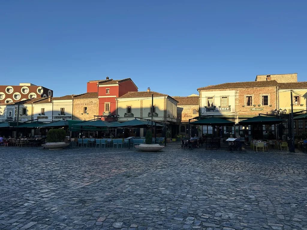 Korçë Map for Visitors: Old Town, Bazaar and Main Sights
