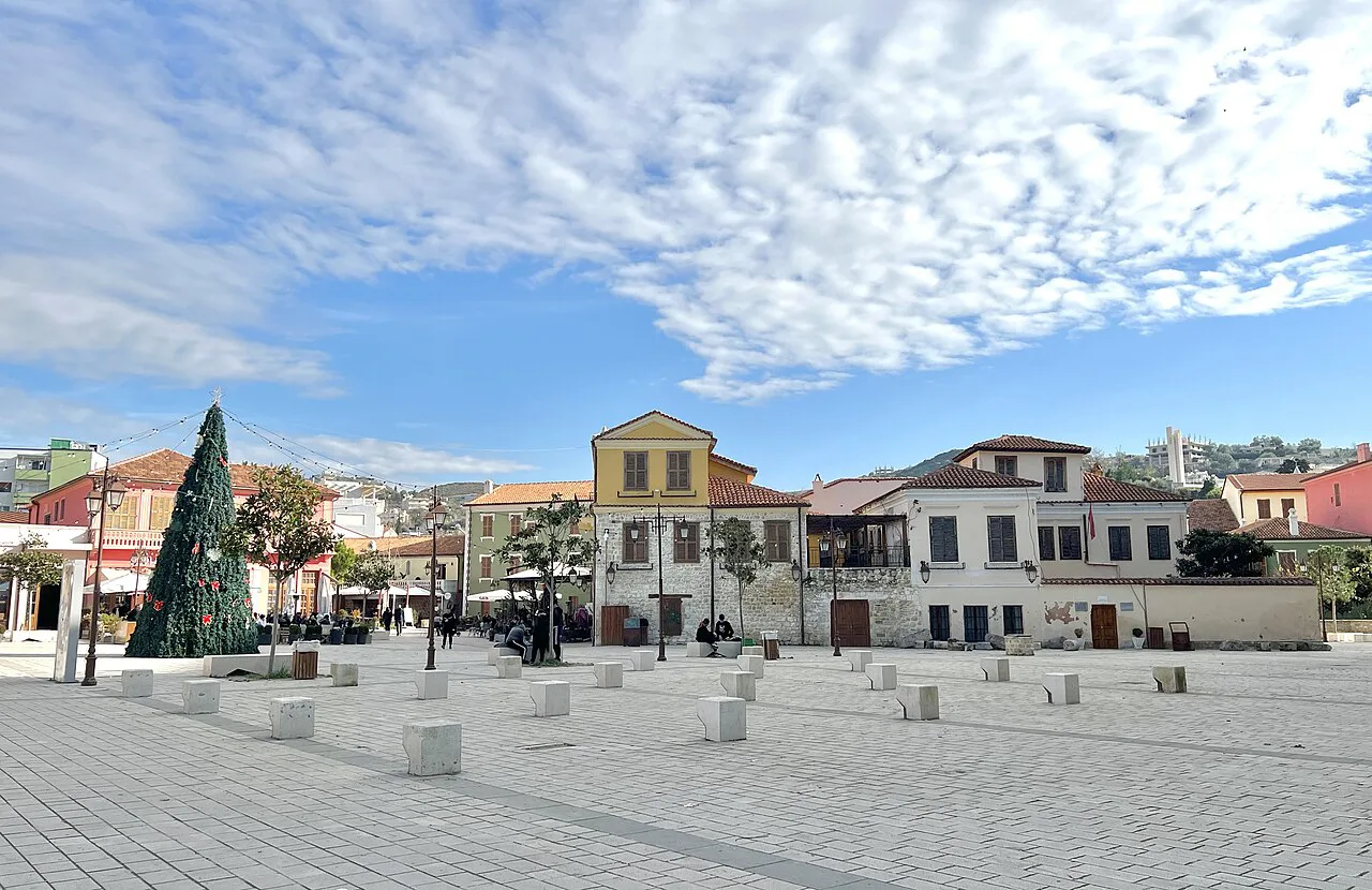 The plaza in Vlorë's old town with a Christmas tree.