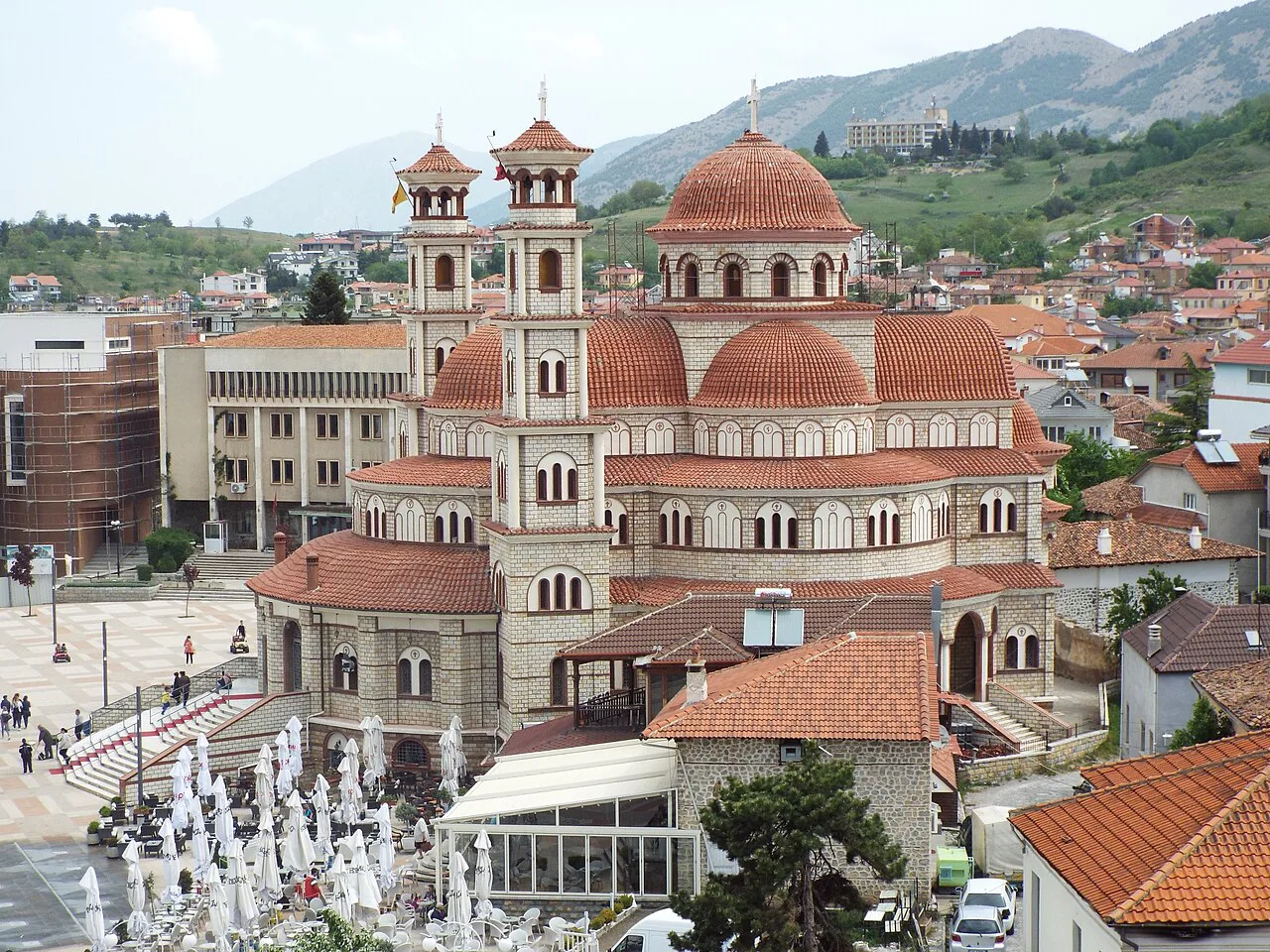 The cathedral in Korçë and the surrounding streets seen from above.