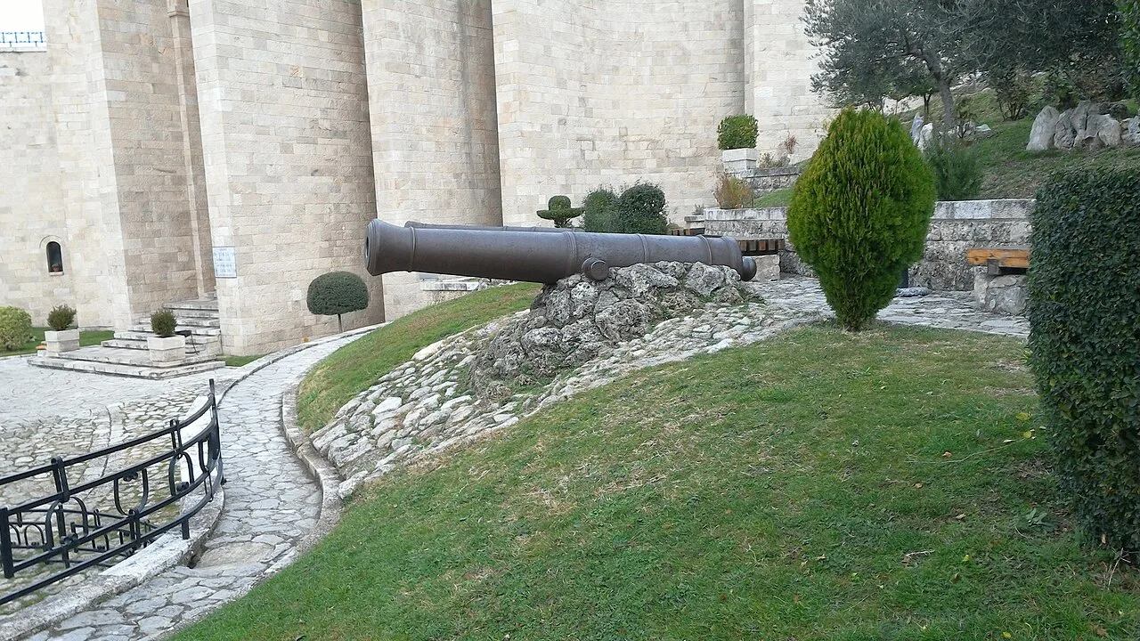A cannon inside Krujë Castle near the Skanderbeg National Museum.