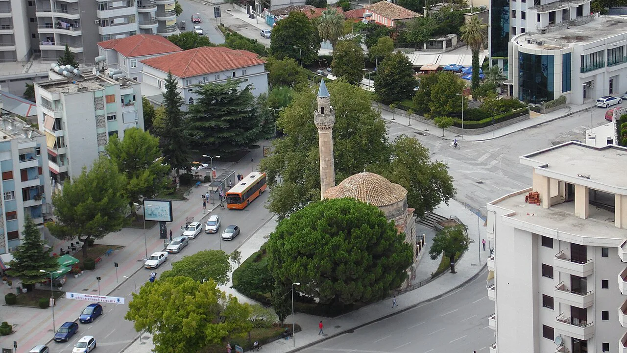 The Muradie Mosque among the buildings of central Vlorë.