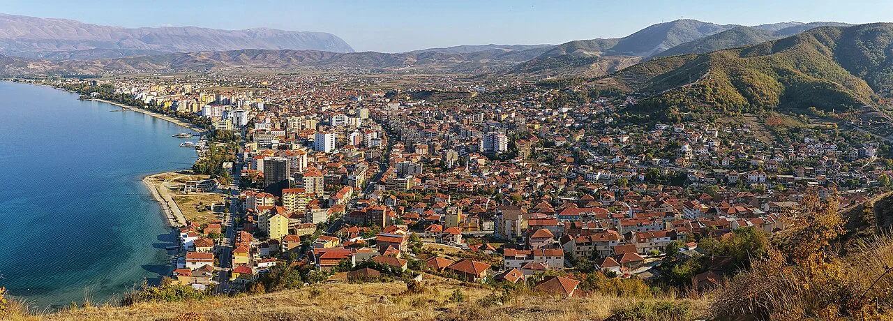 A panoramic view over Pogradec and Lake Ohrid from the castle hill.