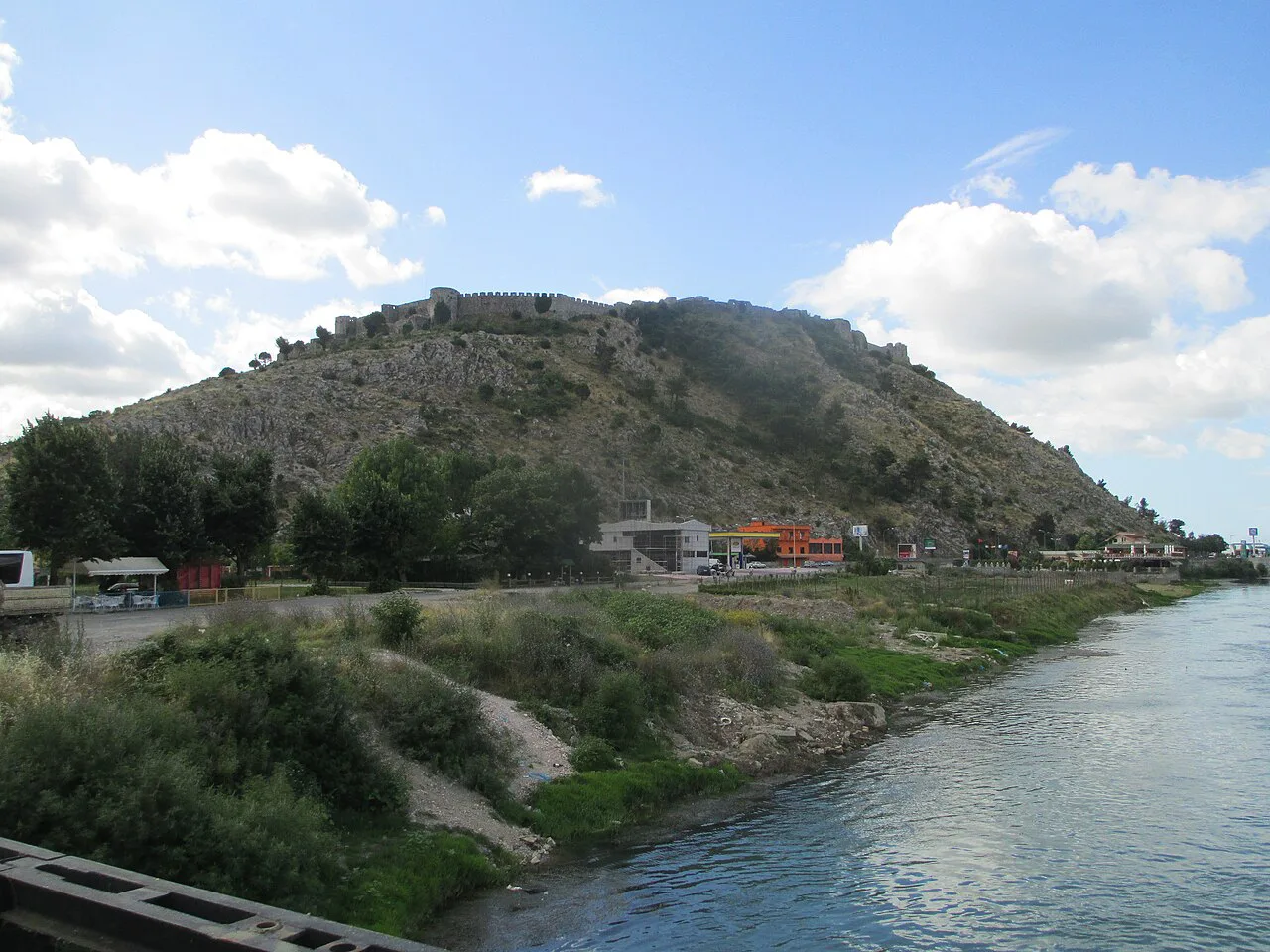 The Buna River below Rozafa Castle hill near Shkodër.
