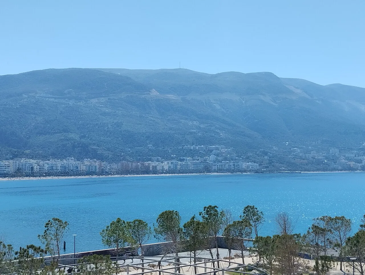 The Bay of Vlorë seen from Uji i Ftohtë.